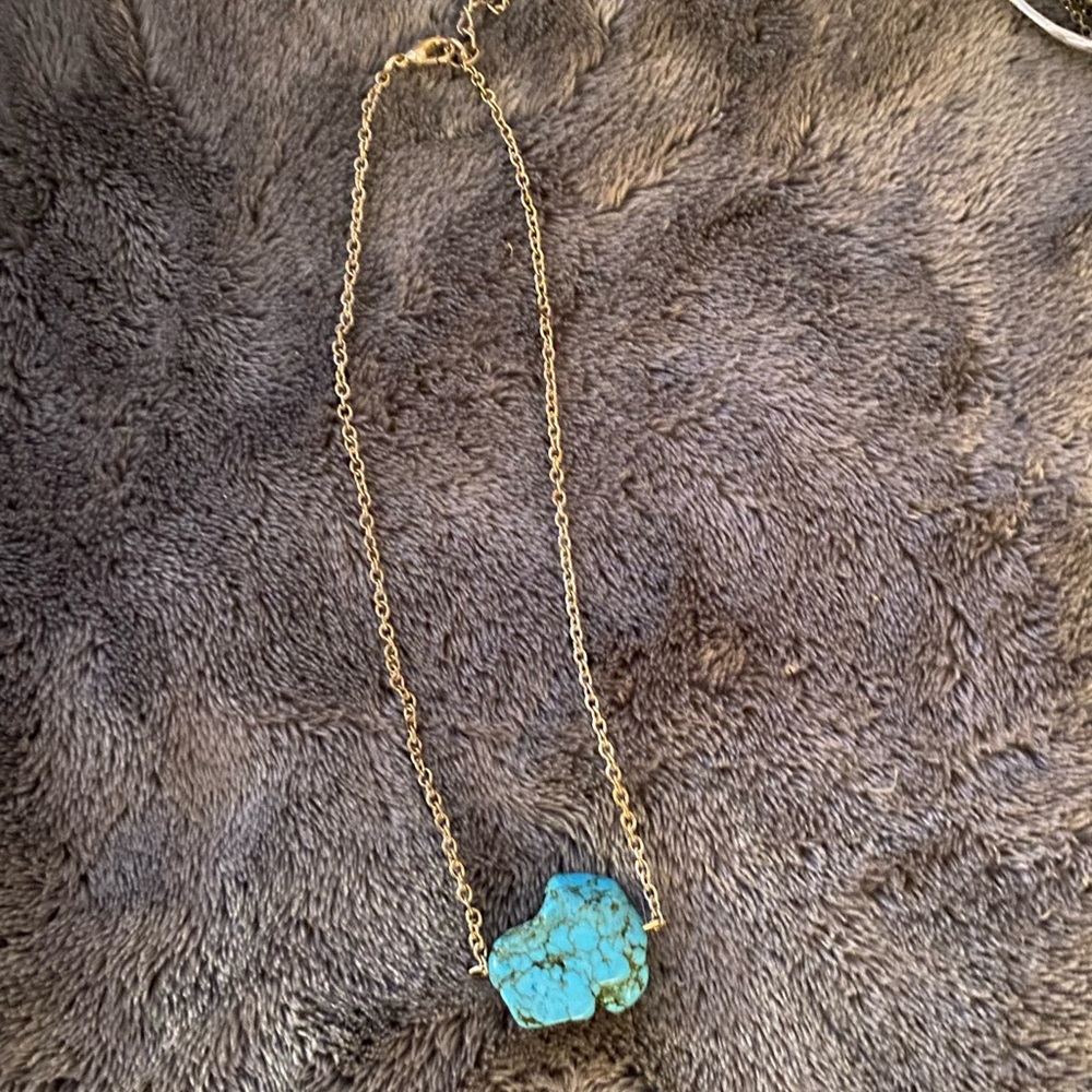 Short turquoise necklace stone from boutique